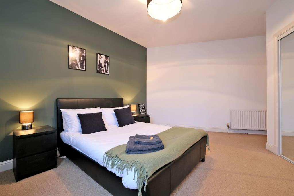 Modern & Spacious Apartment In City Centre アバディーン エクステリア 写真